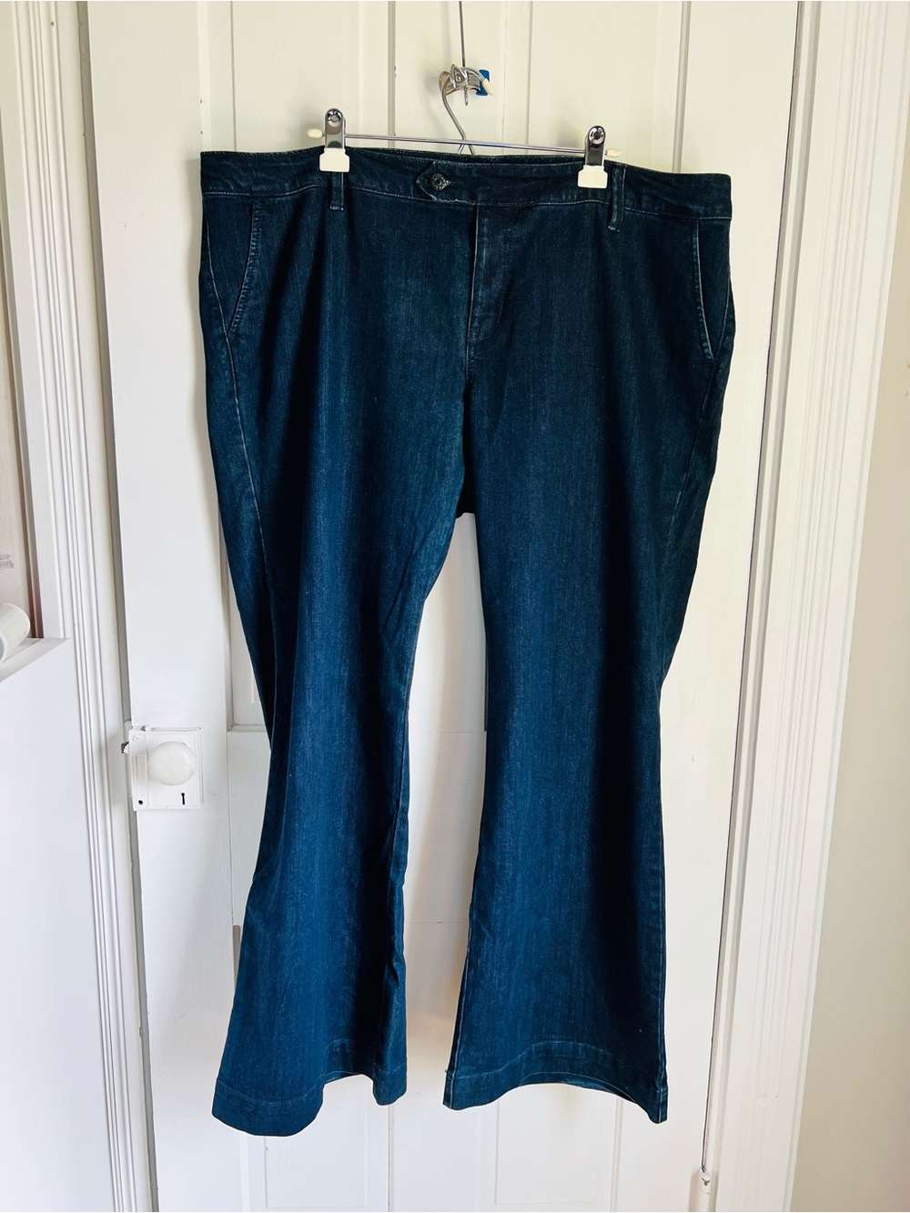 Old Navy Women’s Dark Blue Boot-Cut Jeans size 24W